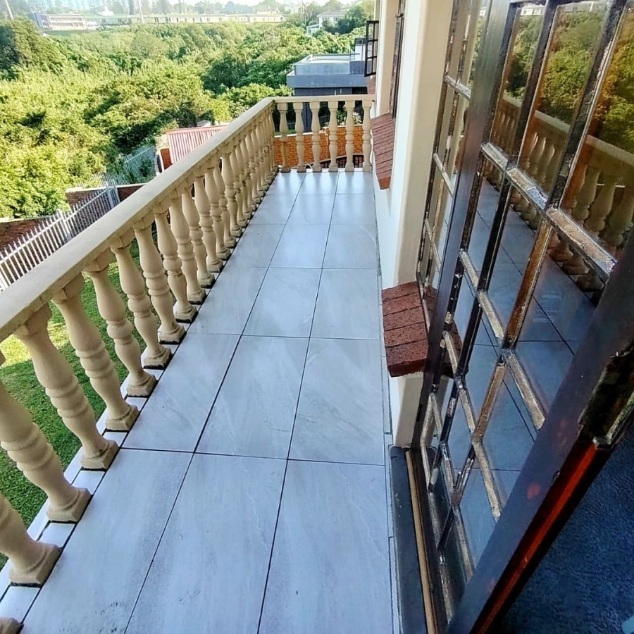 6 Bedroom Property for Sale in Baysville Eastern Cape